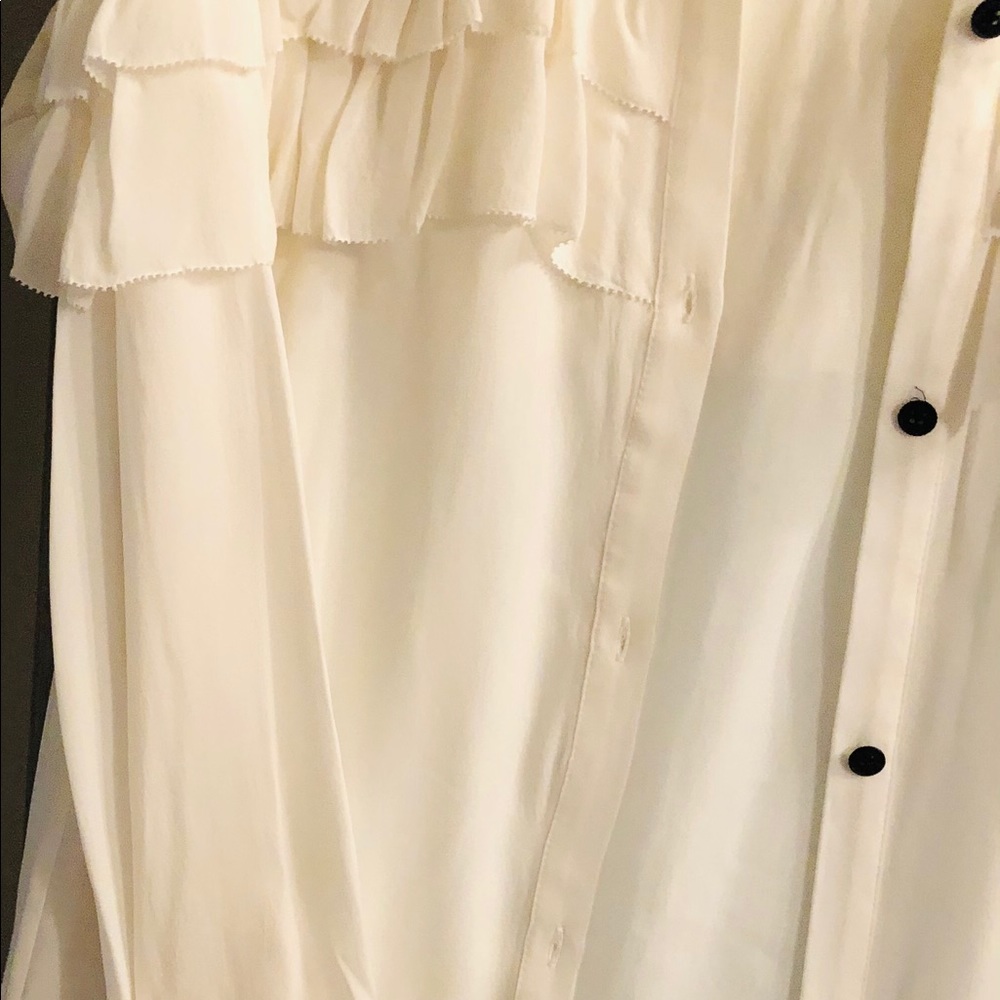 A very complementing Saks white sheer blouse - Picture 4 of 8